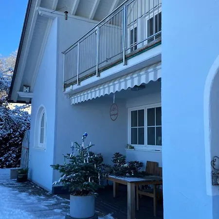 Homestay szállás Blaue Haus - Ein Sommertraum Und Ein Wintermaerchen *